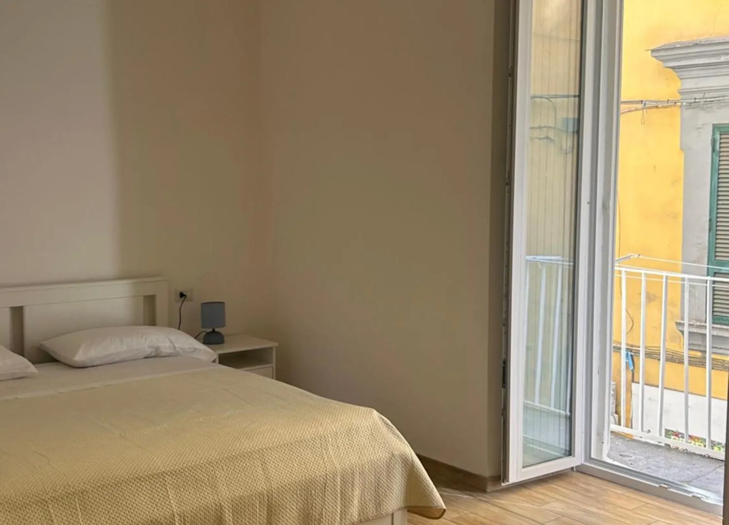 La Suite Di Peppe Al Centro Storico Naples Holiday home