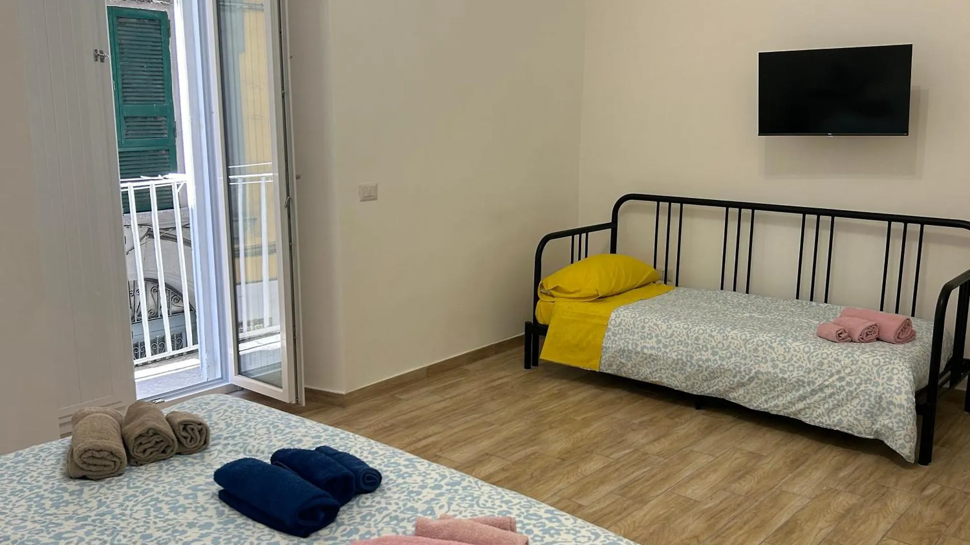 La Suite Di Peppe Al Centro Storico Naples Italy